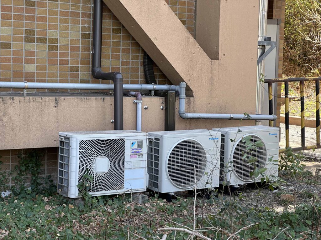 東大弥生キャンパスの室外機